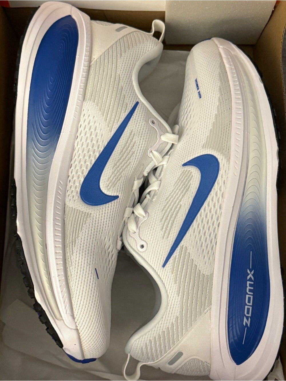 Nike Women's Vomero 18 TB White & Blue Size 9.5W / 8M – New